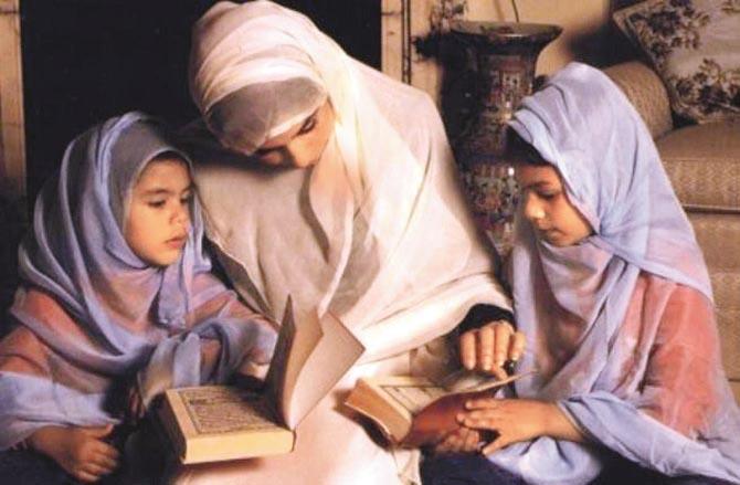 Children learn what they see, so parents try to raise the awareness of religious education in children by their actions..Picture:INN