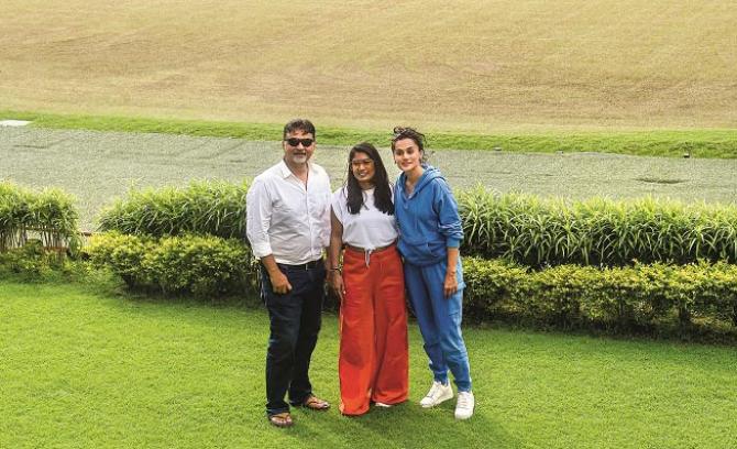  With Tapsi Panu, Mitali Raj and director Sri Jeet Mukherjee at Eden Gardens, Kolkata.Picture:PTI