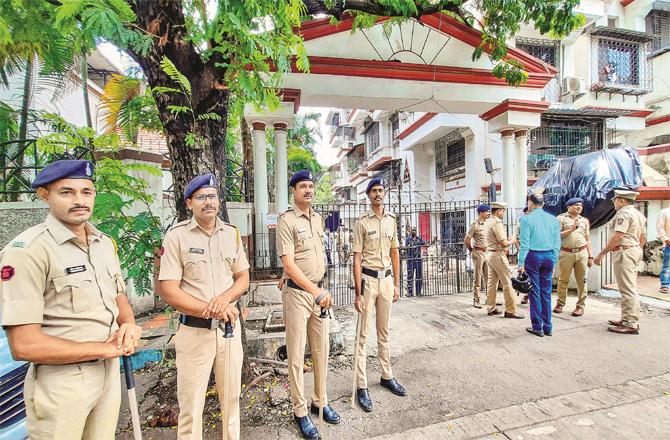 Security has been beefed up outside Eknath Shinde`s house in the police station