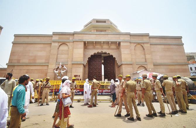 Police and other security agencies are on high alert outside Gyan Vapi Mosque to stop the militants