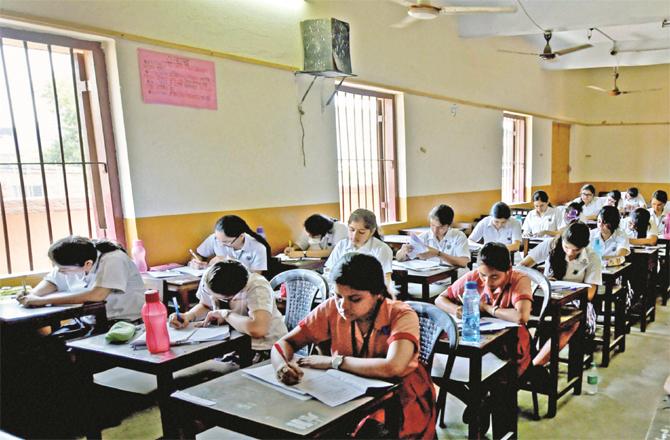 In the new academic year, students will be given only 2 hours to solve 3 marks. (File photo)