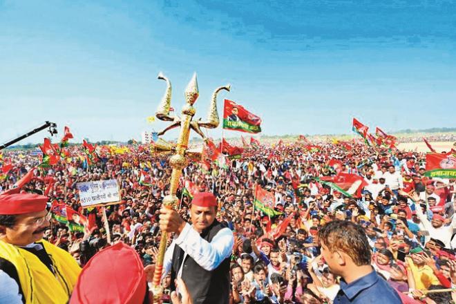 Akhilesh Yadav`s participation in a big rally in Blia strongly criticized BJP..Picture:INN