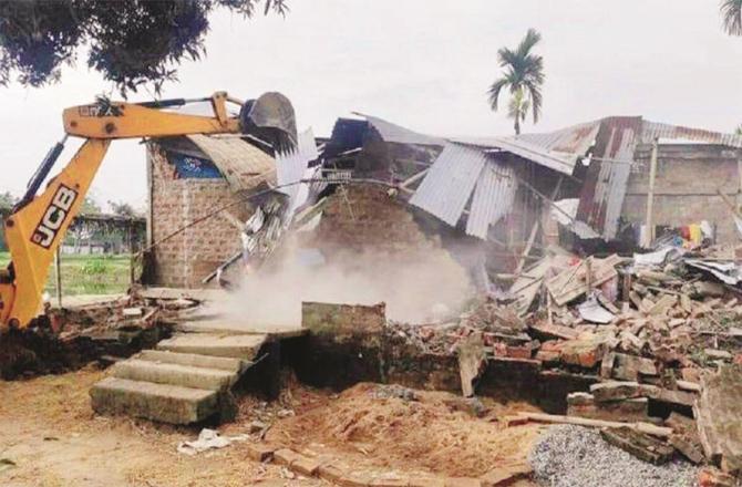 In May, the police bulldozed the houses of 6 Muslim families in Nogaon district of Assam. (file photo)