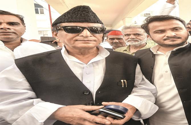 Azam Khan`s difficulties have increased