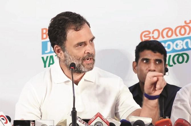 Rahul Gandhi can be seen addressing the media in Ernakulam during Bharat Jodu Yatra