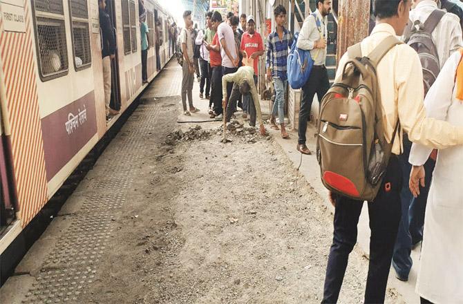 Repair work is being done on Platform No. 3 and 4 of Bandra Railway Station.
