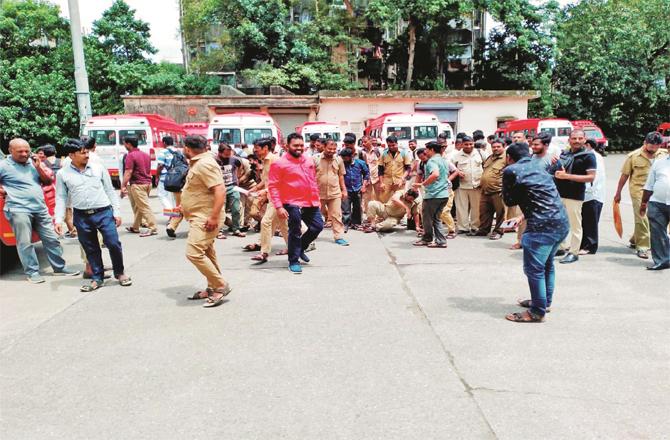 A sudden strike by drivers at Govindi depot caused inconvenience to passengers