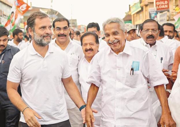 Rahul Gandhi with former Kerala Chief Minister Ooman Chandy.Picture:INN