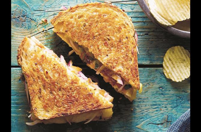 Cheesy Chicken Sandwich. Photo: INN Cheesy Chicken Sandwich. Photo: INN