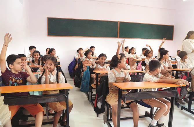 The number of children in government schools in Mumbai and other districts has increased. (file photo)