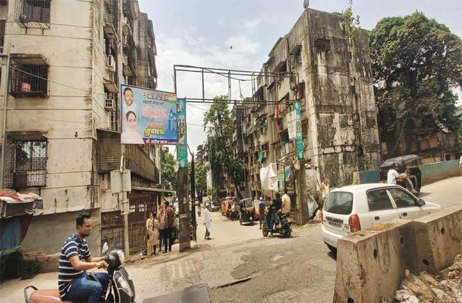 There is water shortage in 24 buildings of Kapadia Nagar for the past several days.