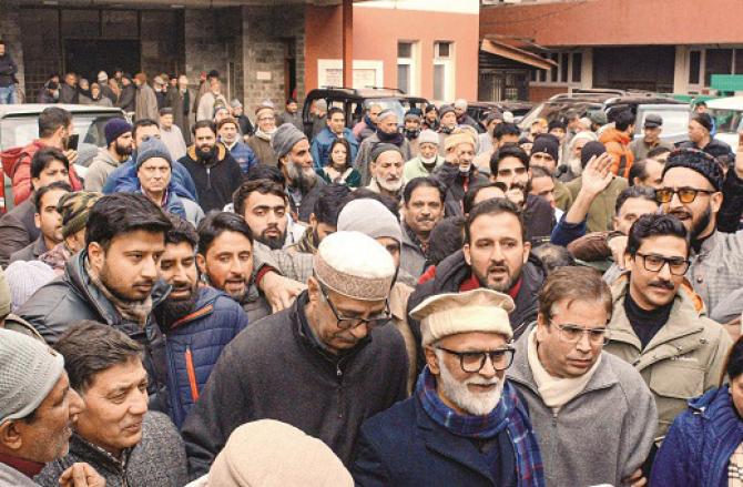 Kashmiris protesting custodial deaths. Photo: INN