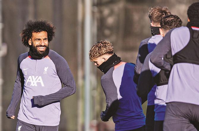 Salah is busy practicing with other players. Photo: INN