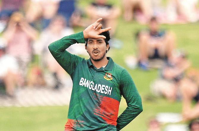 Soumya Sarkar took 3 wickets for 18 runs. Photo: PTI