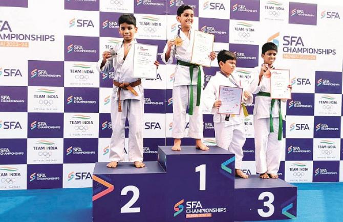 اسپورٹس فار آل میں سوزان سلطان نے کراٹے میں نقرئی تمغہ جیتا