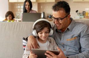 انٹرنیٹ کا استعمال بچوں کیلئے کیسے محفوظ بنائیں؟