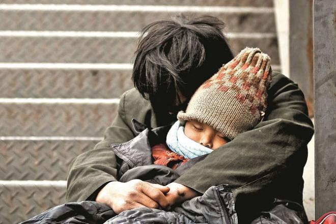 Many needy people need us during the winter season. Photo: INN