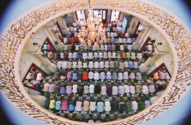 Prayer was also given the feature that in it the servant is very close to his Lord