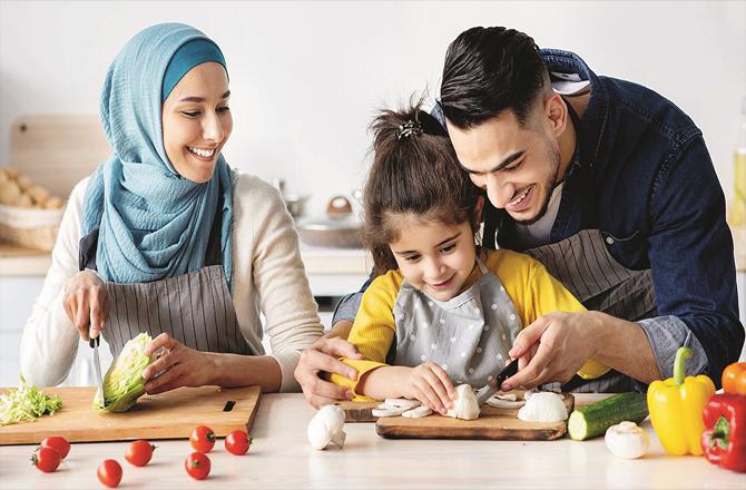 It is the responsibility of mothers to make children aware of the benefits of homemade food. Fathers and elders should also pay attention to this