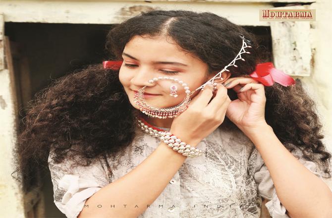 In the image below, a model can be seen wearing Pahari jewelry while in the inset, the founder of Ms. Niti Bisht; Photo: INN