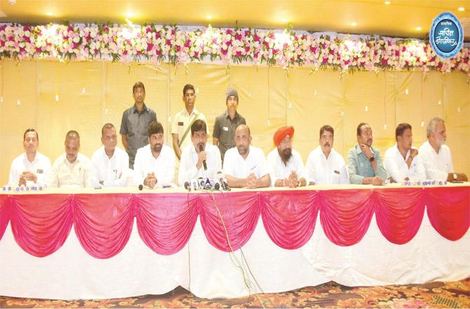 The scene of the press conference of local public representatives in Zaheerabad of Nanded