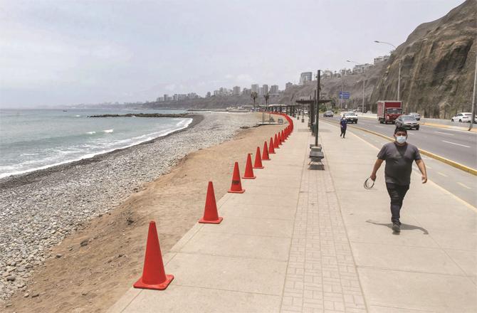 Peru`s coast looks deserted; Photo: INN