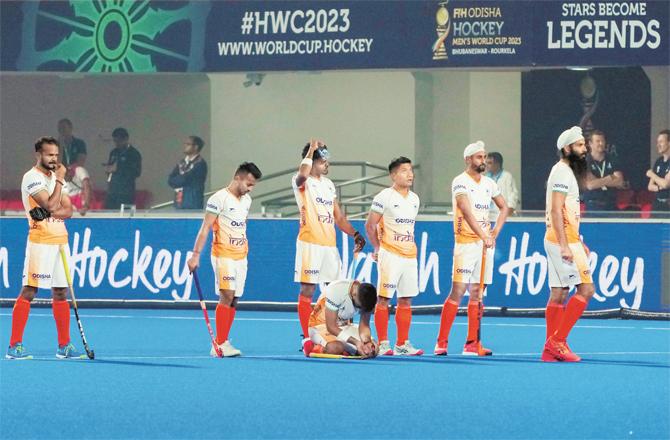 Indian players are disappointed after being knocked out of the tournament; (PTI) Photo: INN