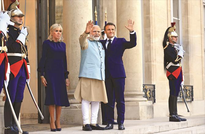 Narendra Modi visit to France. Photo : INN