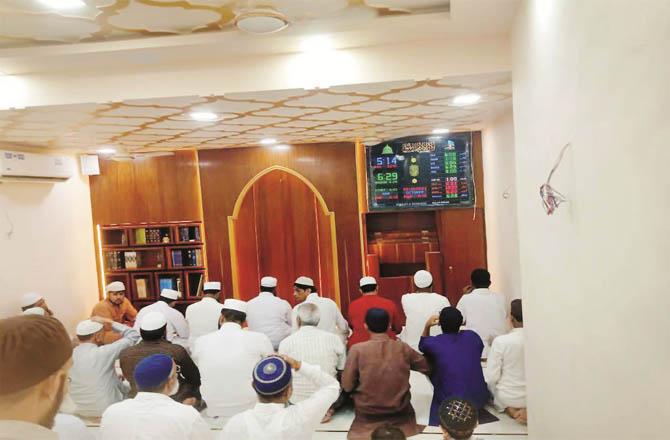 Muslims can be seen in Masjid Maryam