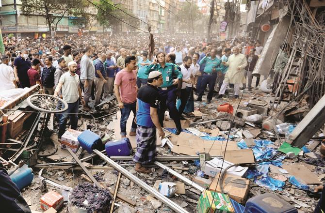 Chaotic atmosphere at the accident site. (AP/PTI)