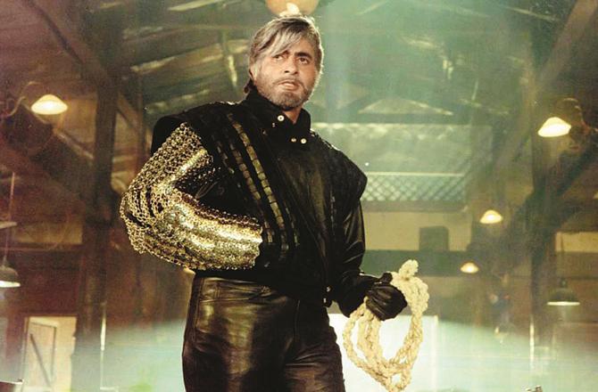 Amitabh Bachchan`s Shaheshah jacket was very popular