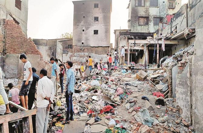 Even after the passage of 8 days, no help has been given to the victims of the Dharavi fire