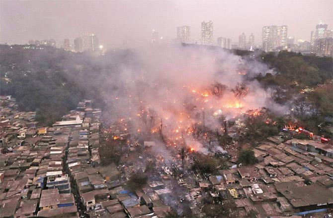 Thousands of people have been displaced due to the terrible fire in Apapara hut of Malad East.