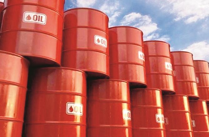 After the European ban, India`s oil purchases from Russia increased rather than decreased (file photo).