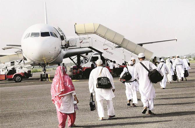 The departure of pilgrims from all over the country has started. The image below is of pilgrims departing from Patna. (PTI)