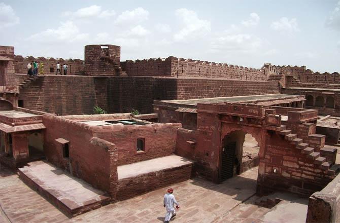 Symbols of Hindu-Muslim unity in Panhalgarh (File Photo)