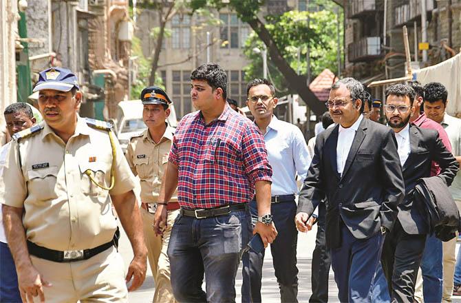 Sameerwankhede can be seen outside the High Court. (Photo: PTI)