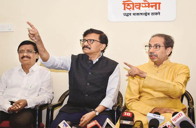 Uddhav Thackeray and Sanjay Raut reacting to the Supreme Court`s decision in a press conference. (Photo: PTI)
