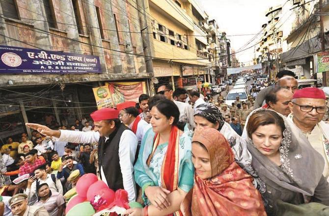 Akhilesh`s road show with Dimple didn`t help either