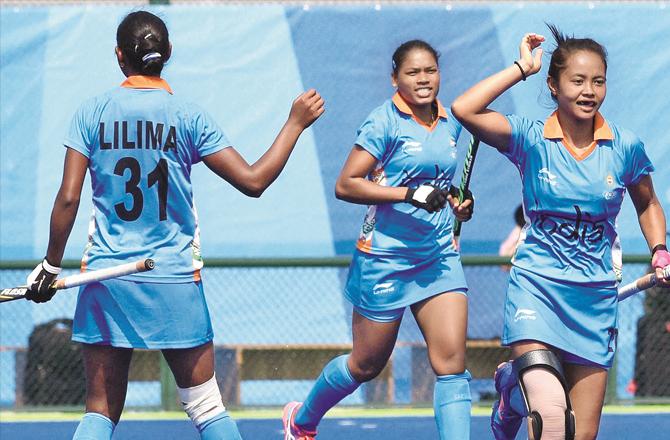 Indian women`s hockey team faces defeat in first match (file photo)