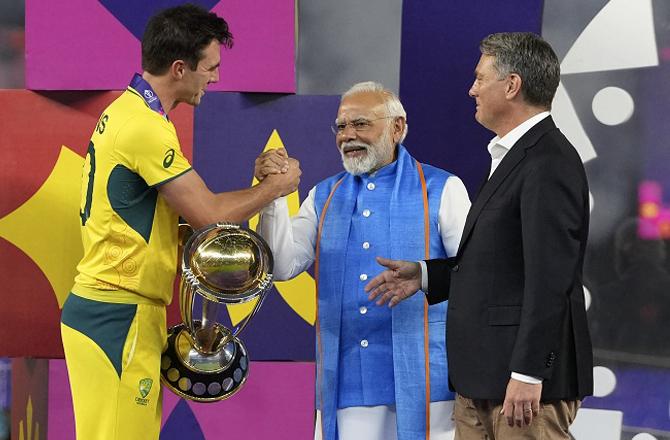 Prime Minister Modi presenting the trophy with Australian Deputy Prime Minister Richard Marles. Photo: PTI