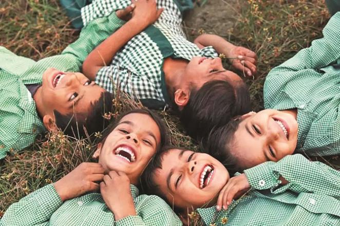 کبھی سوچئے بچے من کے سچے ہوتے ہیں، کیا ہم بھی ہیں؟