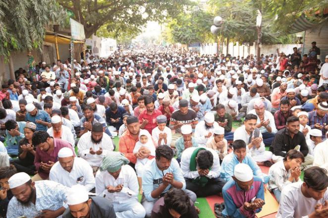 A large number of Jalna residents participated in the meeting organized by Jamaat-e-Islami. Image: Revolution