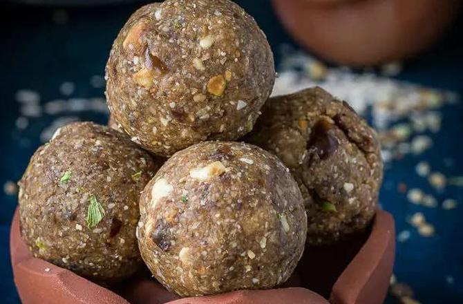Oats Dry Fruit Laddu. Photo: INN