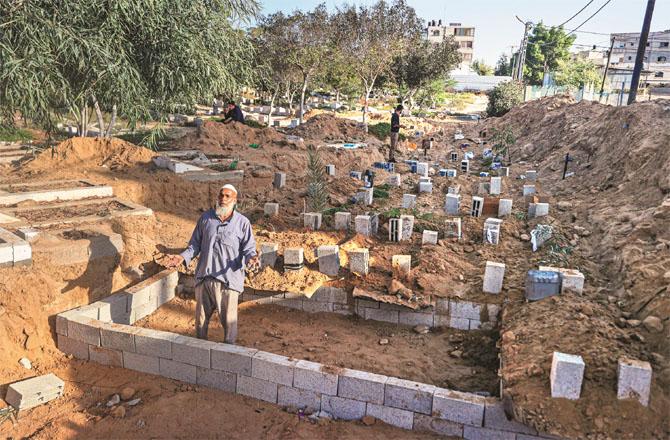 According to Sadi Baraka, the largest mass grave ever was of 137 bodies.. Photo : INN