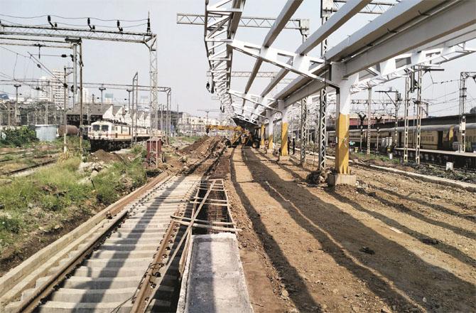 Platform work for 24-coach trains is in progress at CSMT. Photo: INN
