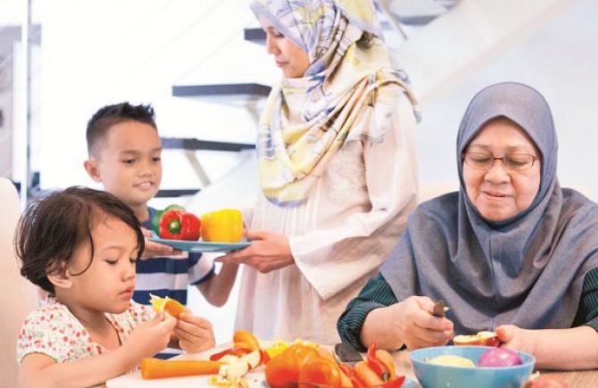 Instead of eating packaged foods, prefer fresh fruits and homemade foods. Photo: INN