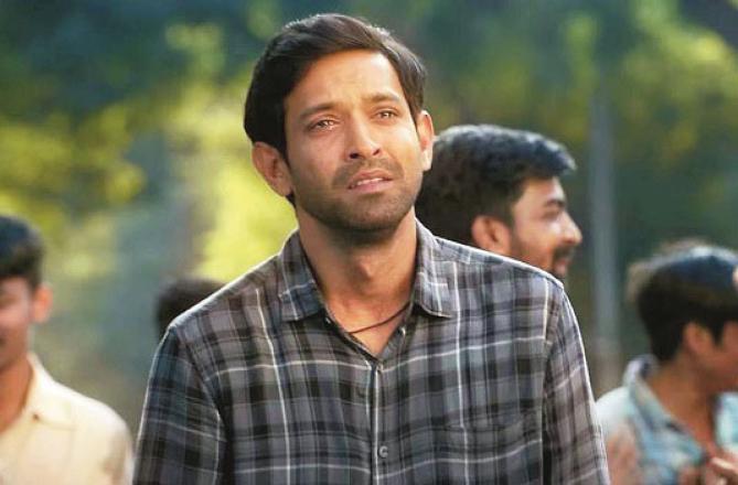 Vikrant Massey can be seen in a scene from the movie `12th Fail`. Photo: INN