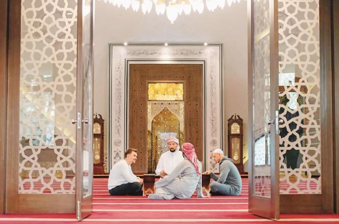 Sincere consideration of the meanings of the Holy Quran can provide the best solution to our problems. Photo: INN