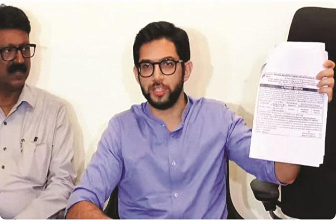 Former state minister Aditya Thackeray giving details about metro carshed in a press conference. Photo: INN